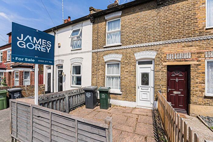 2 Bedroom Terraced House For Sale In Hawley Road, Dartford, DA1
