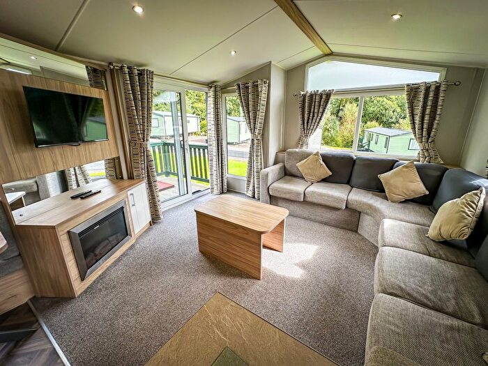 2 Bedroom Mobile/park Home For Sale In Lochgoilhead, Cairndow, PA24