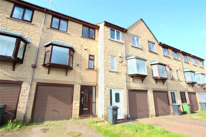 3 Bedroom Terraced House To Rent In Stoney Cross Street, Huddersfield, West Yorkshire, HD4