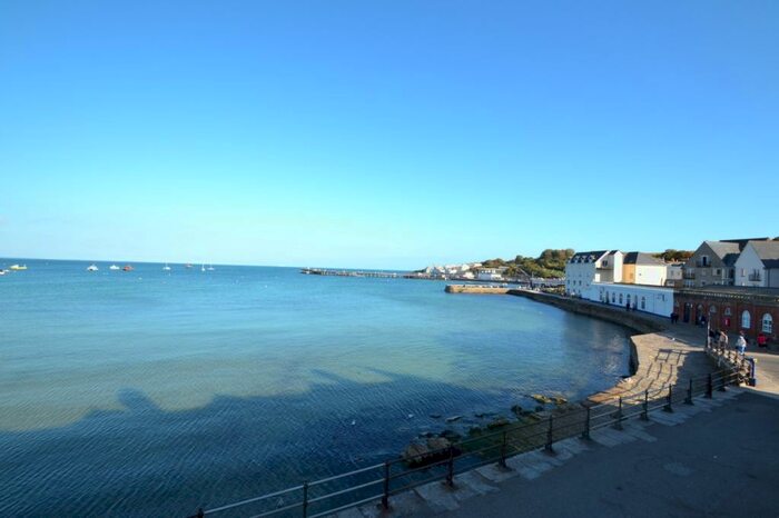 2 Bedroom Flat To Rent In Swanage, BH19