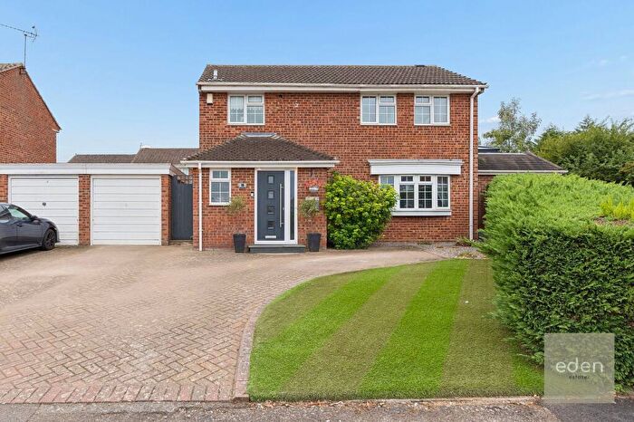 3 Bedroom Detached House For Sale In Austen Way, Larkfield, ME20