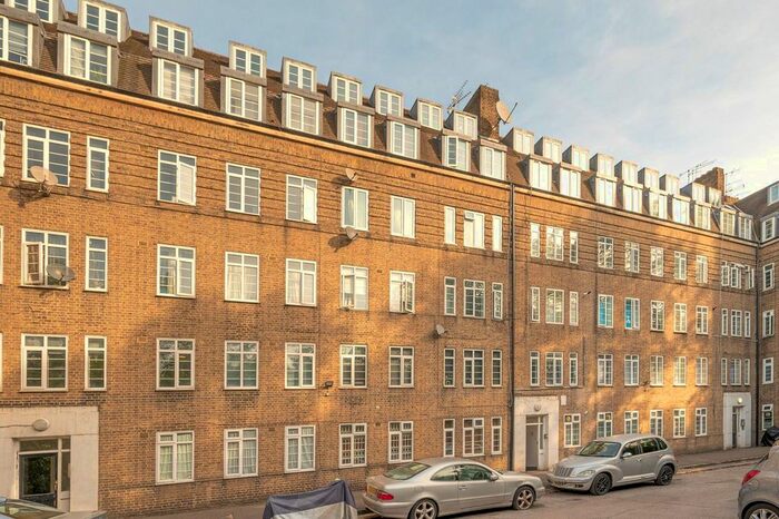 3 Bedroom Flat To Rent In Waverley Grove, Finchley, London, N3