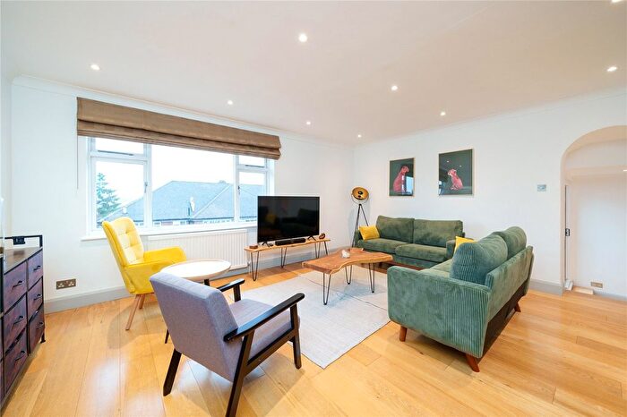 3 Bedroom Flat For Sale In Raymond Road, Wimbledon, London, SW19