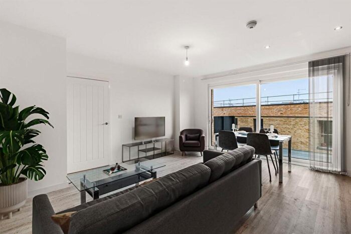 1 Bedroom Flat To Rent In Fizzy Walthamstow, D Blackhorse Lane, Walthamstow, E17