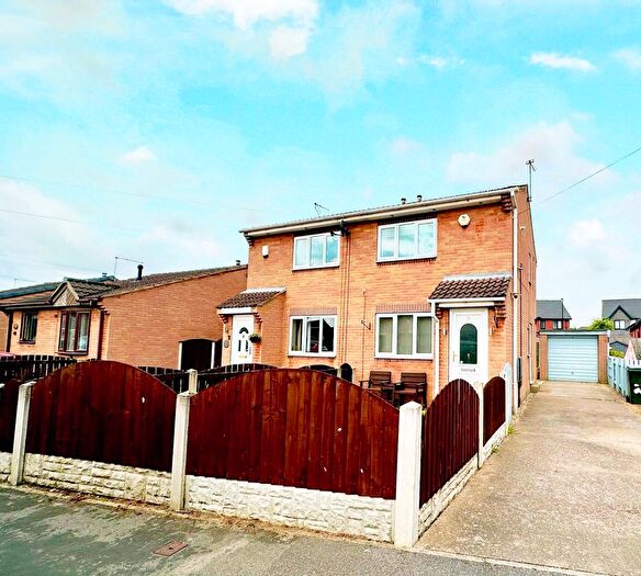 2 Bedroom Property To Rent In Broadlands Close, Dunscroft, Doncaster, DN7