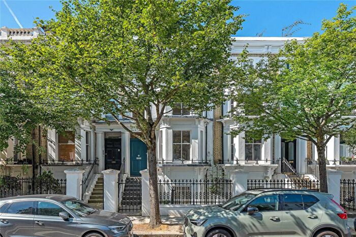 2 Bedroom Flat For Sale In Redcliffe Street, Chelsea, SW10