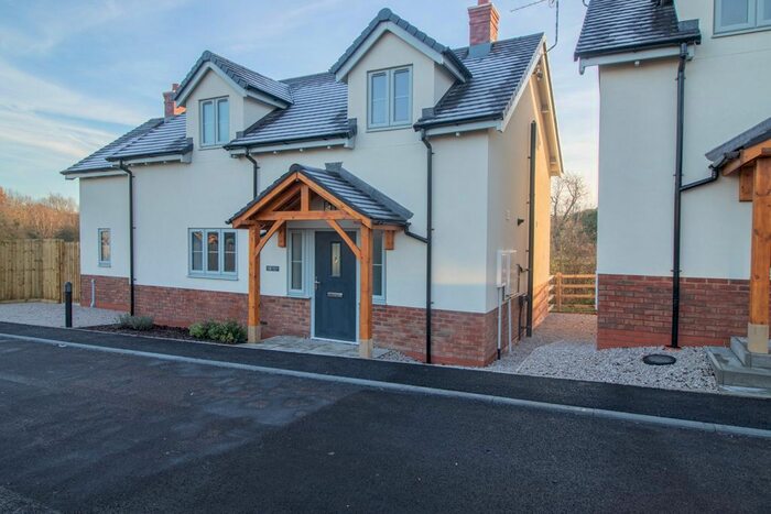 3 Bedroom Detached House To Rent In Maypole Close, Ilkeston, DE7