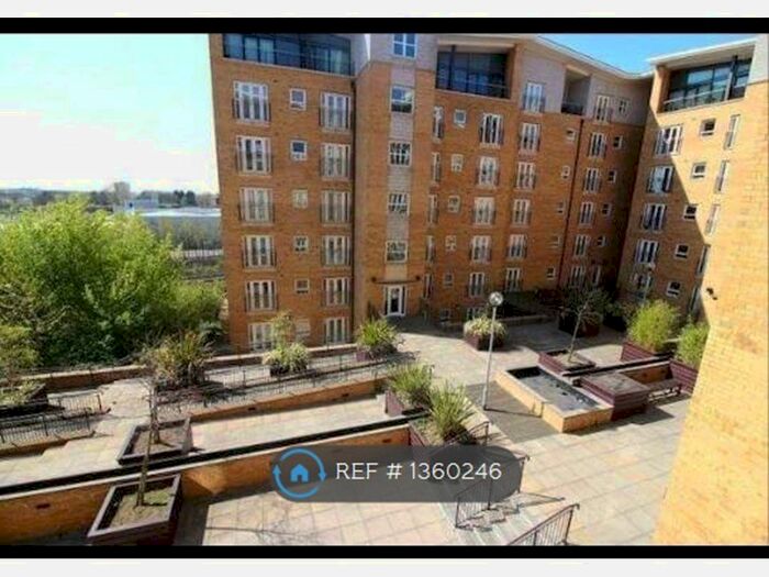 2 Bedroom Flat To Rent In Middlewood Street, Salford, M5