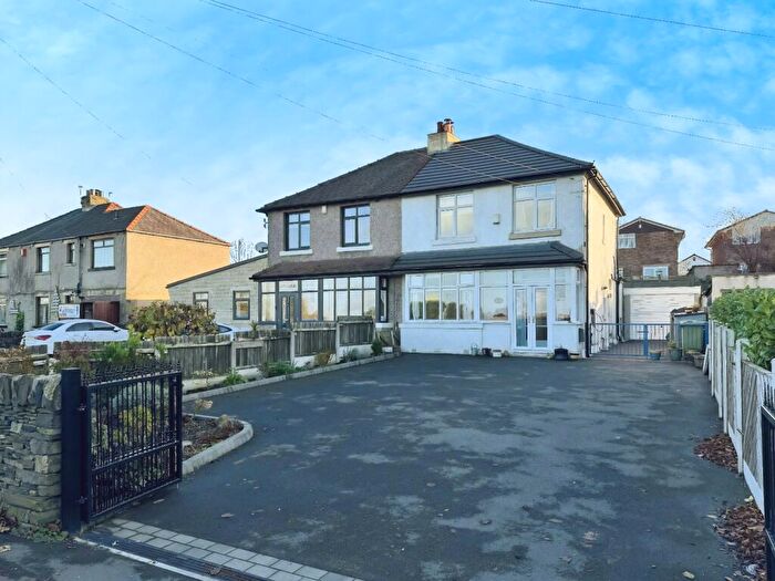 3 Bedroom Semi-Detached House For Sale In Whitehall Road, Wyke, BD12