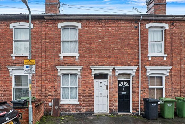 2 Bedroom Terraced House For Sale In Lower Chestnut Street, Worcester., WR1