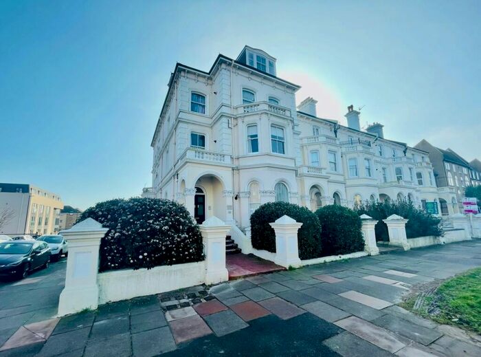 1 Bedroom Apartment To Rent In The Avenue, BN21