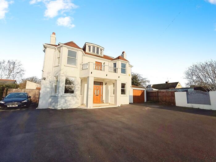 5 Bedroom Detached House For Sale In Fontygary Road, Rhoose, Barry, CF62