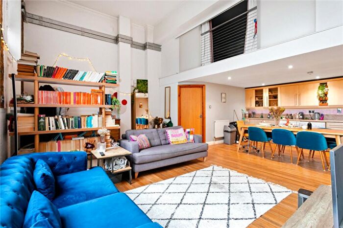 2 Bedroom Apartment To Rent In Principal Square, London, E9