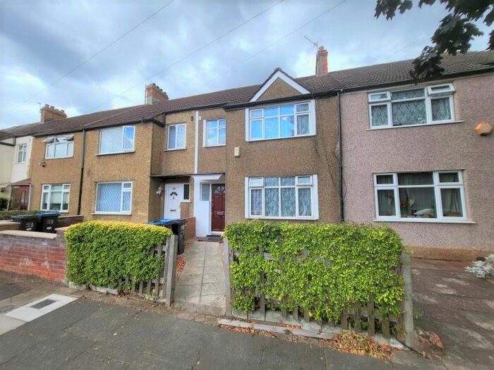 3 Bedroom Terraced House To Rent In Longthornton Road, London, SW16