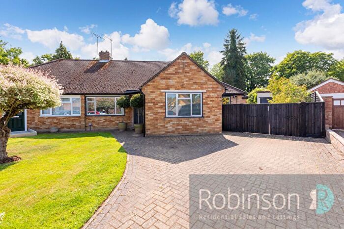 3 Bedroom Semi-Detached Bungalow For Sale In Silver Close, Maidenhead, Berkshire, SL6