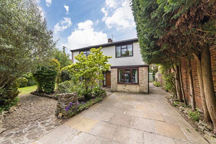 4 Bedroom Detached House For Sale In High Street, Milton, OX14