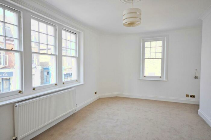 1 Bedroom Flat To Rent In Sheen Lane, Mortlake, SW14