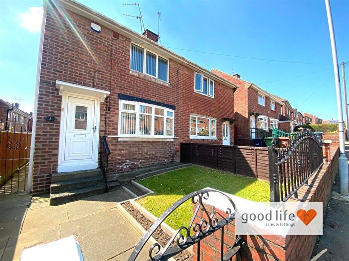 2 Bedroom Semi-Detached House To Rent In Arnold Road, Farringdon, Sunderland, SR3