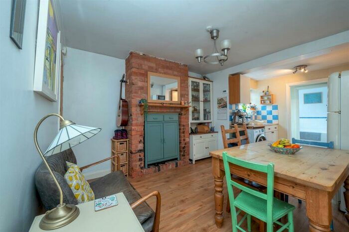 2 Bedroom Terraced House For Sale In Alcester Road, Studley, B80