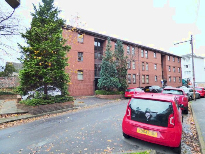 2 Bedroom Flat To Rent In Eastwood Avenue, Shawlands, Glasgow, G41