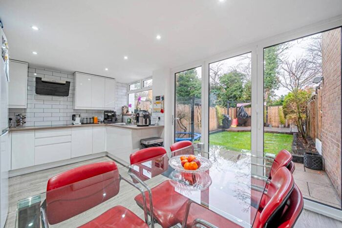 4 Bedroom Terraced House For Sale In Mariner Way, Hemel Hempstead, HP2