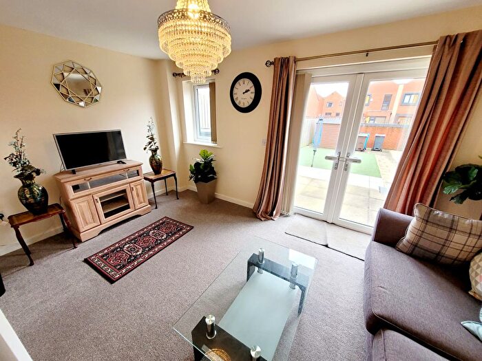 3 Bedroom Terraced House To Rent In Athole Street, Salford, M5