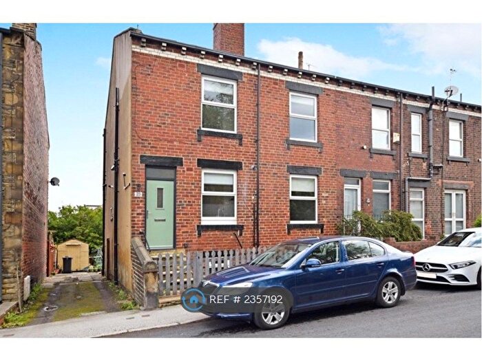 2 Bedroom Terraced House To Rent In Street Lane, Leeds, LS27