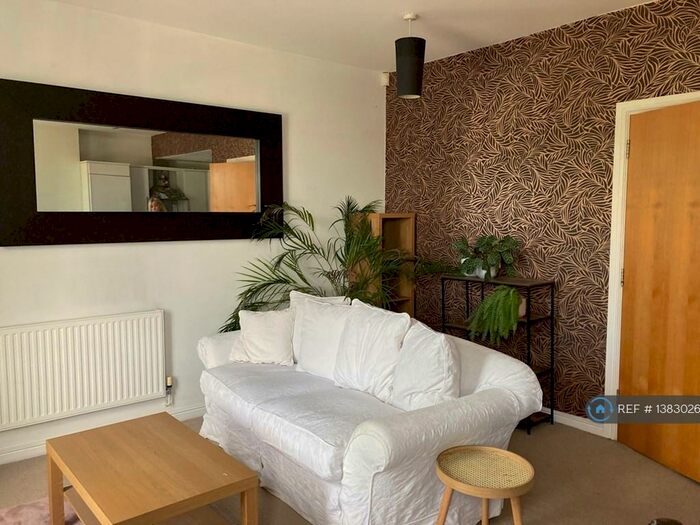 2 Bedroom Flat To Rent In Elm House, Liverpool, L22