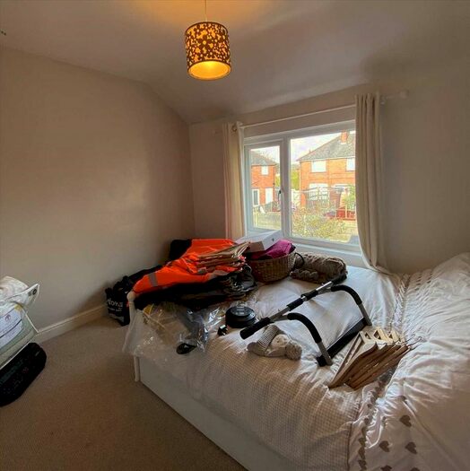 3 Bedroom Semidetached House For Sale In Crescent Road, Bolton