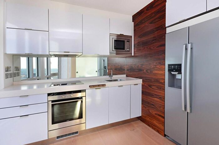 1 Bedroom Flat To Rent In Fairmont Avenue, Canary Wharf, London, E14