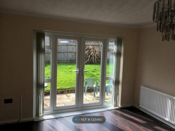 2 Bedroom Maisonette To Rent In Bryn Owain, Caerphilly CF83