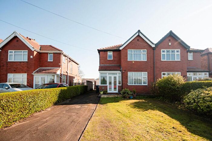3 Bedroom Semi Detached House For Sale In Sandy Lane, Lydiate, L31