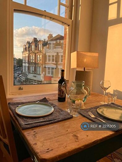 2 Bedroom Flat To Rent In Muswell Hill Broadway, London, N10