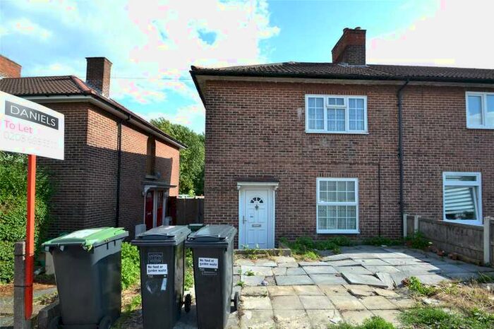 3 Bedroom Terraced House To Rent In Launcelot Road, Bromley, Kent, BR1