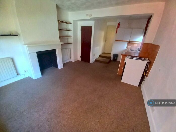 Studio To Rent In Week Street, Maidstone, ME14