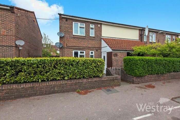 1 Bedroom Flat To Rent In Crownfield Road, London, E15