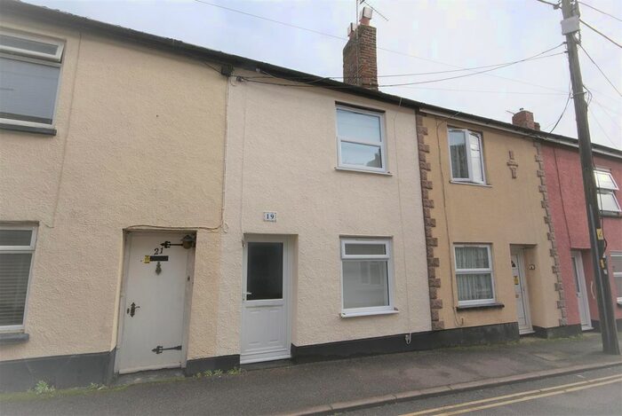 2 Bedroom Terraced House To Rent In New Street, Cullompton, EX15
