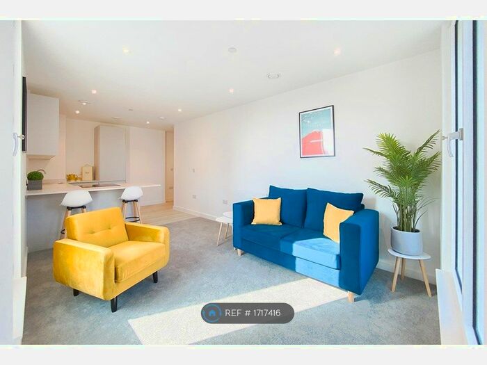 2 Bedroom Flat To Rent In No Trafford, Trafford Park, Manchester, M17