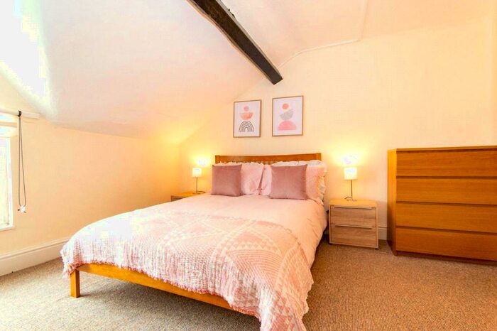 3 Bedroom Terraced House To Rent In Caellepa, Bangor, Gwynedd, LL57