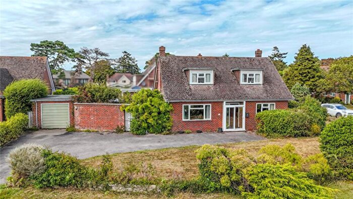 3 Bedroom Detached House For Sale In Waterford Gardens, Highcliffe On Sea, Christchurch, Dorset, BH23