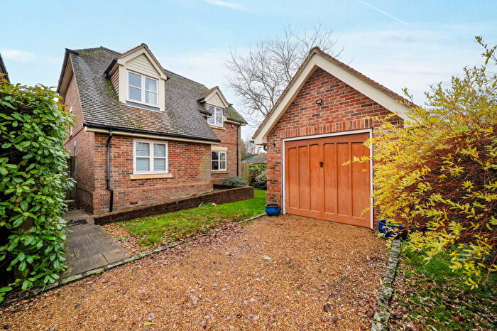 4 Bedroom Detached House For Sale In Shepherds Walk, Oakley, RG23