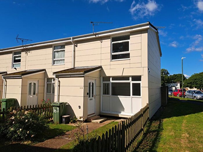 2 Bedroom End Of Terrace House To Rent In Bicknor Road, Maidstone, Kent, ME15