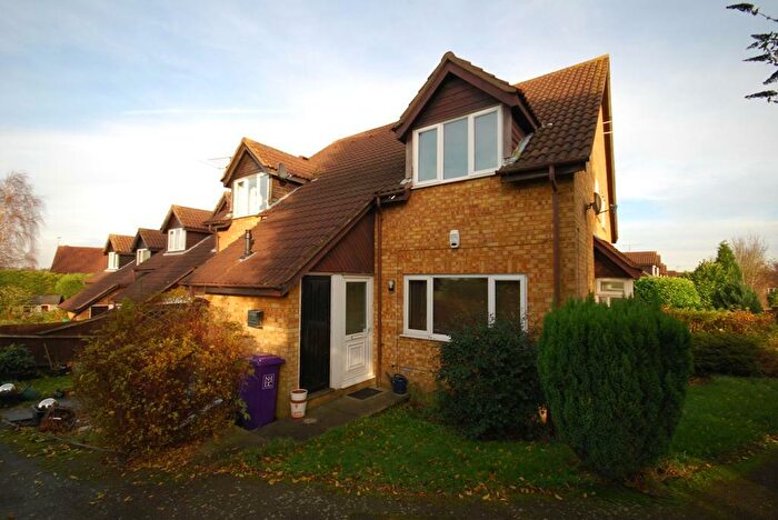 1 Bedroom Cluster House To Rent In Woodstock, Knebworth, SG3