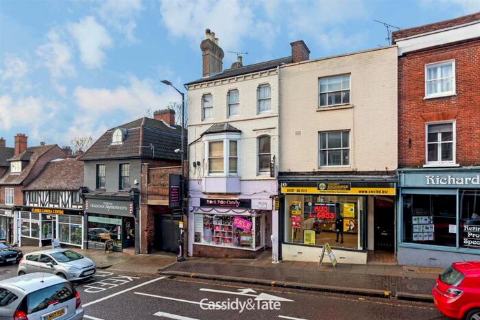1 Bedroom Flat To Rent In Holywell Hill, St Albans, AL1