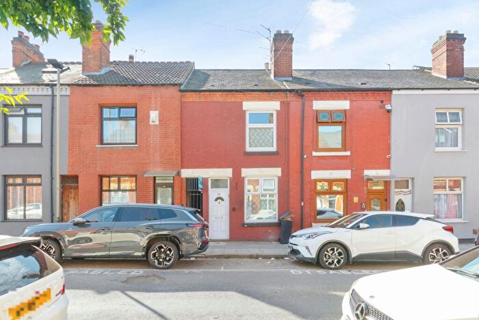 2 Bedroom Terraced House For Sale In Sherrard Road, Leicester, LE5