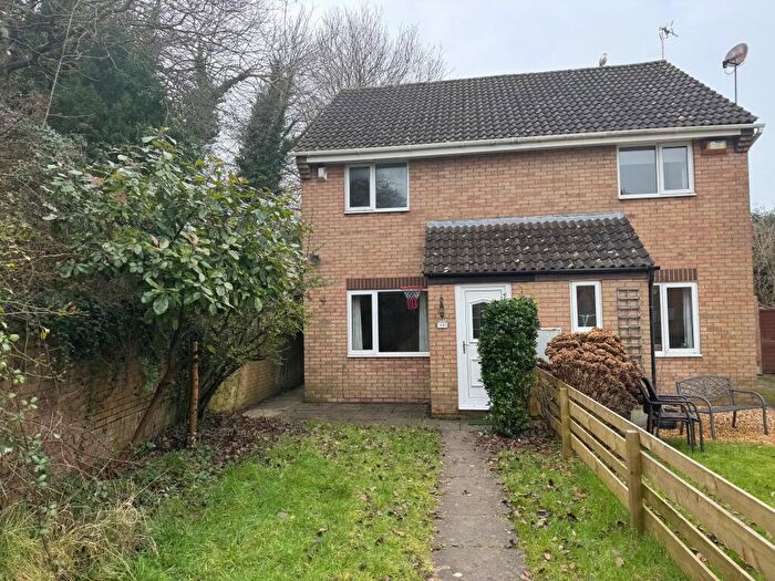 2 Bedroom House To Rent In Fulmar Close, Penarth, CF64
