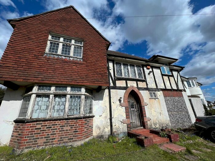 4 Bedroom Detached House To Rent In Wyvern Road, Purley, CR8