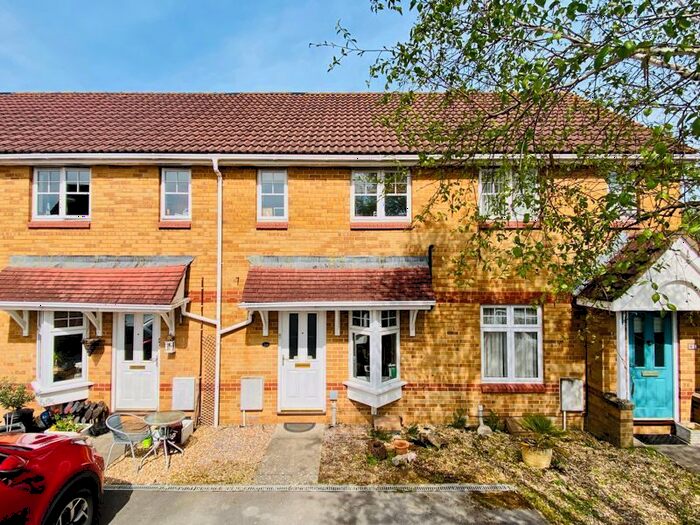 2 Bedroom Terraced House To Rent In Eaton Crescent, Taunton, TA2