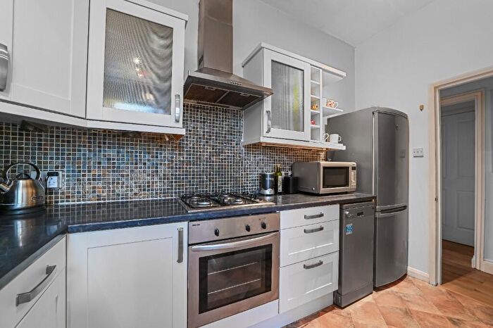 2 Bedroom Flat For Sale In Capel Road, London, E7
