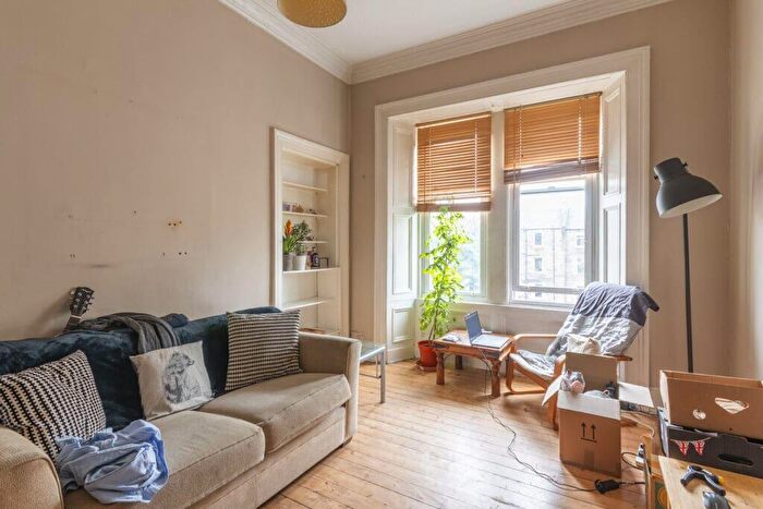 2 Bedroom Flat To Rent In L Edina Place, Edinburgh, EH7